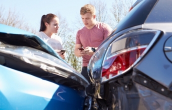 Qué debes hacer cuando chocás con el auto