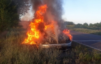 VOLKSWAGEN VENTO SE PRENDE FUEGO